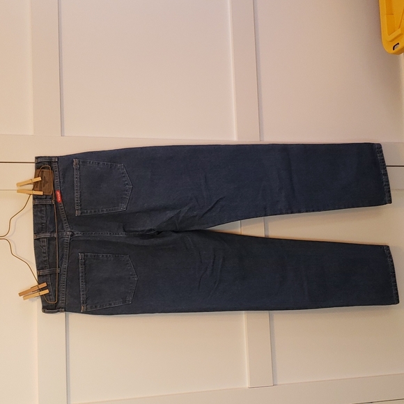 Wrangler 36×34 men's regular fit jeans - Picture 2 of 4